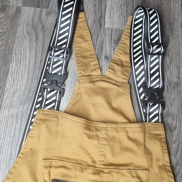 Men's Tan Overalls with Black Straps - Picture 7 of 11